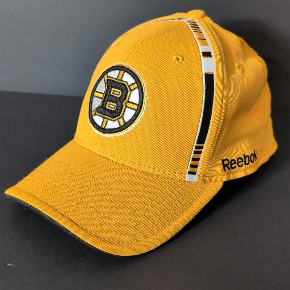 Reebok Fitmax 70,NHL Boston Bruins Men's Yellow Fitted Hat,S/M.